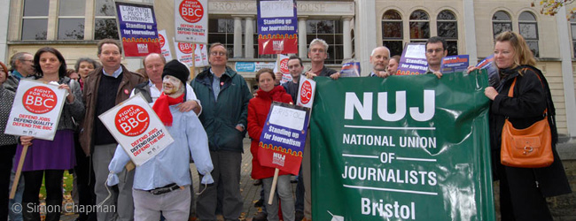 Day of Action - Stand Up for Journalism by the NUJ, and Fight For Our BBC by BECTU the NUJ and Unite unions;  BBC Bristol Offices, Whiteladies Road, Bristol; November 5, 2007.   Staff and union members gathered outside the BBC Bristol offices at lunchtime with a 'guy', Mark Thompson Director General of the BBC. There was also leafletting in the morning.  (Photo by Simon Chapman)